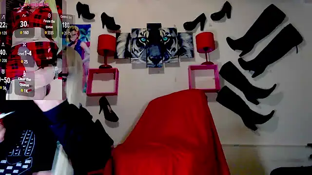 blondehot5v online show from 10/10/25, 12:15