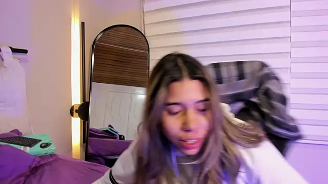 Rachell criss online show from 10/03/25, 05:15