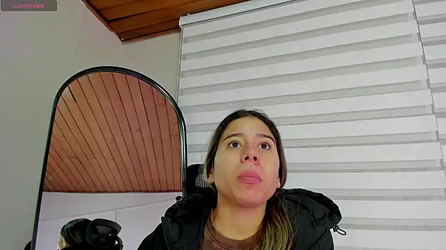 Snapshot of Rachell_criss chatting on 12/21/25, 04:08 Rachell criss online show from 12/21/25, 04:08