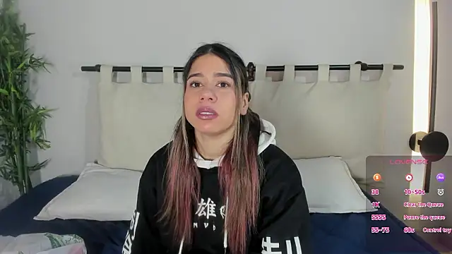 Snapshot of Rachell_criss chatting on 02/07/26, 04:27 Rachell criss online show from 02/07/26, 04:27