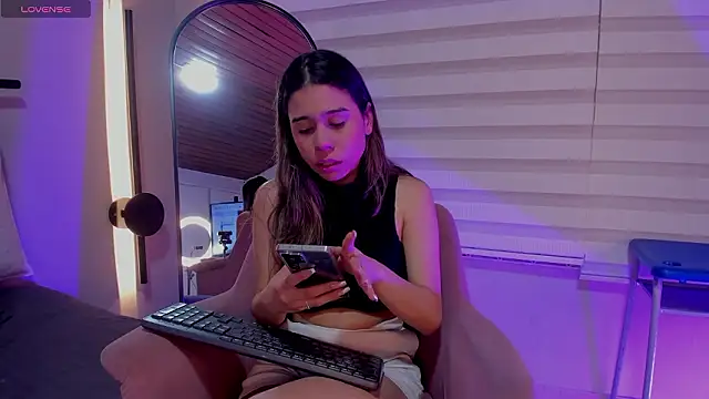 Snapshot of Rachell_criss chatting on 03/04/26, 04:07 Rachell criss online show from 03/04/26, 04:07