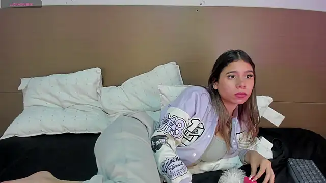 Snapshot of Rachell_criss chatting on 04/09/26, 06:19 Rachell criss online show from 04/09/26, 06:19