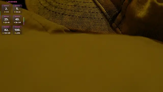 Snapshot of dannys__20 chatting on 12/22/25, 11:35 dannys 20 online show from 12/22/25, 11:35