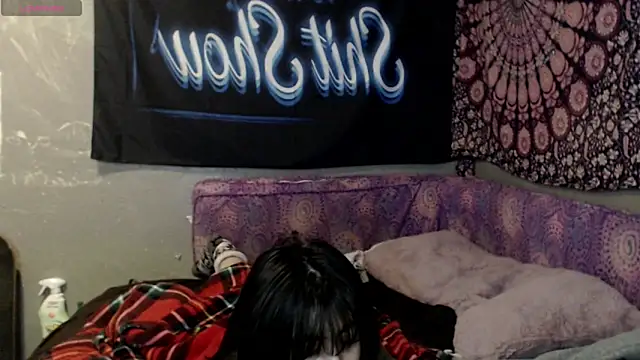 Snapshot of London_Ray chatting on 09/12/25, 09:42 London Ray online show from 09/12/25, 09:42