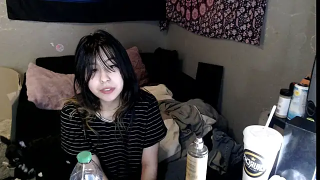 Snapshot of London_Ray chatting on 11/09/25, 08:23 London Ray online show from 11/09/25, 08:23