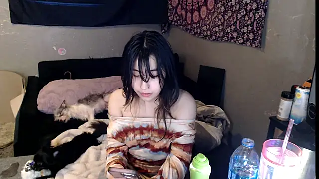 Snapshot of London_Ray chatting on 11/14/25, 07:51 London Ray online show from 11/14/25, 07:51