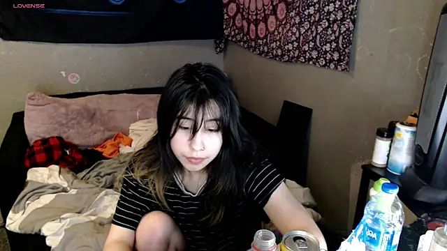 Snapshot of London_Ray chatting on 11/26/25, 08:15 London Ray online show from 11/26/25, 08:15