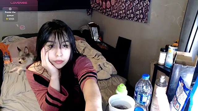 Snapshot of London_Ray chatting on 12/01/25, 02:38 London Ray online show from 12/01/25, 02:38