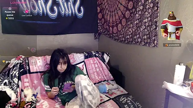 London Ray online show from 04/11/26, 08:57