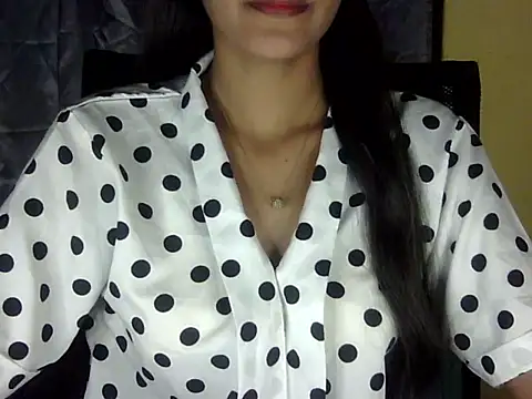 zara Khan0 online show from 11/09/25, 02:37