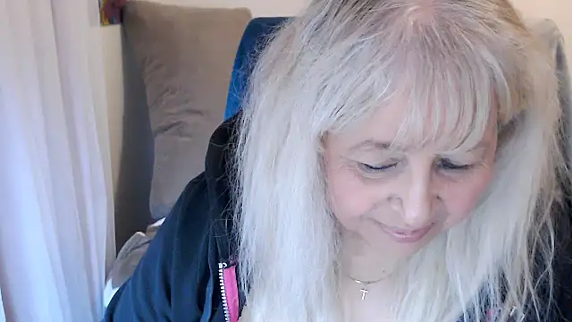 Snapshot of SusiLifeXXX chatting on 11/05/25, 08:20 SusiLifeXXX online show from 11/05/25, 08:20