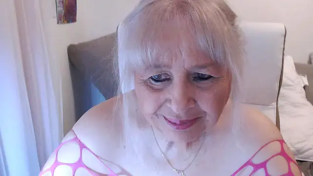 Snapshot of SusiLifeXXX chatting on 11/24/25, 08:08 SusiLifeXXX online show from 11/24/25, 08:08