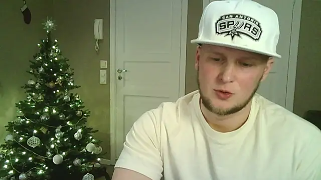 Snapshot of Dartanjanas13 chatting on 12/18/25, 05:08 Dartanjanas13 online show from 12/18/25, 05:08