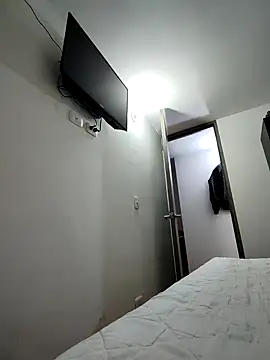 Snapshot of caballero-97 chatting on 09/24/25, 11:19 caballero-97 online show from 09/24/25, 11:19