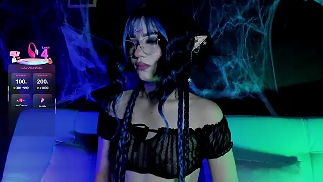 madiixwatson online show from 10/22/25, 10:48