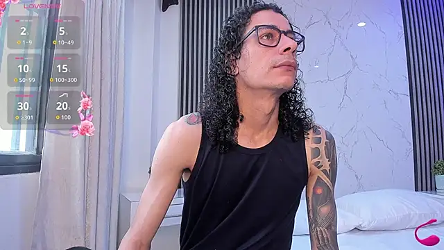 JackAndRosse  online show from 12/18/25, 02:01