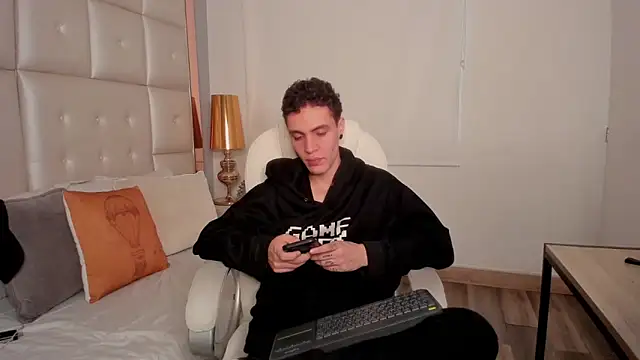 dark sun302 online show from 09/15/25, 09:04