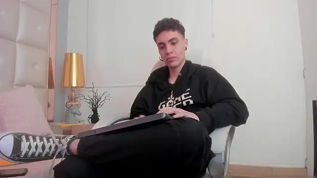 dark sun302 online show from 12/04/25, 10:07