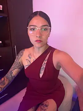 Snapshot of SurpriseMadlicia chatting on 09/23/25, 11:19 SurpriseMadlicia online show from 09/23/25, 11:19