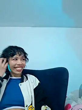 Snapshot of dolliette24 chatting on 09/12/25, 02:22 dolliette24 online show from 09/12/25, 02:22