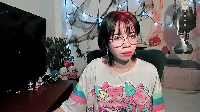 Snapshot of dolliette24 chatting on 10/28/25, 09:17 dolliette24 online show from 10/28/25, 09:17