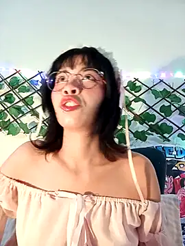 Snapshot of dolliette24 chatting on 04/14/26, 03:34 dolliette24 online show from 04/14/26, 03:34