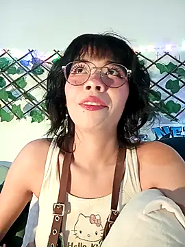 Snapshot of dolliette24 chatting on 04/21/26, 03:13 dolliette24 online show from 04/21/26, 03:13