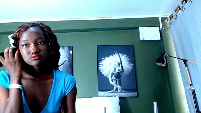 Snapshot of Evaa_18 chatting on 09/24/25, 05:38 Evaa 18 online show from 09/24/25, 05:38