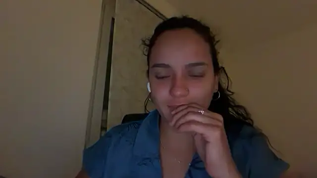 Snapshot of Maia_Park chatting on 05/29/26, 11:36 Maia Park online show from 05/29/26, 11:36