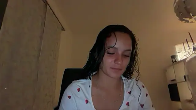 Snapshot of Maia_Park chatting on 06/02/26, 08:11 Maia Park online show from 06/02/26, 08:11