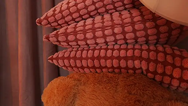 Snapshot of ChannelAngeless chatting on 11/24/25, 10:04 ChannelAngeless online show from 11/24/25, 10:04