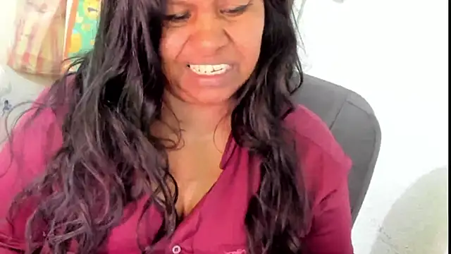 Snapshot of ebonylouissexyhot chatting on 09/20/25, 10:22 ebonylouissexyhot online show from 09/20/25, 10:22