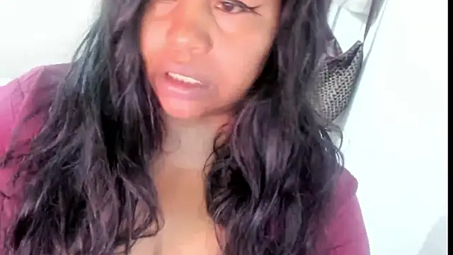 Snapshot of ebonylouissexyhot chatting on 10/03/25, 10:29 ebonylouissexyhot online show from 10/03/25, 10:29