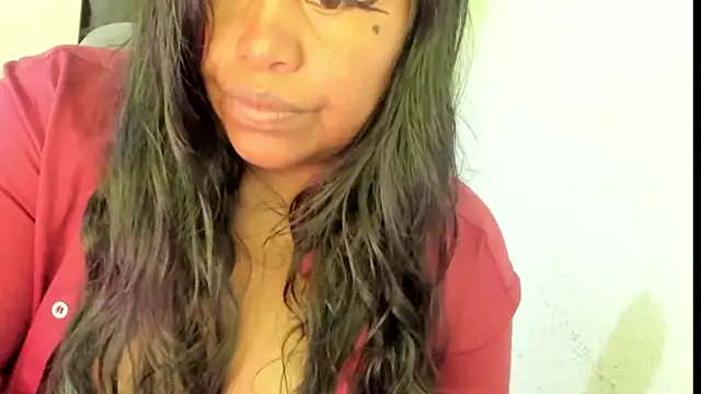 Snapshot of ebonylouissexyhot chatting on 10/31/25, 05:36 ebonylouissexyhot online show from 10/31/25, 05:36