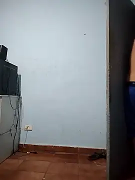 Snapshot of gordinovin18 chatting on 04/14/26, 02:17 gordinovin18 online show from 04/14/26, 02:17