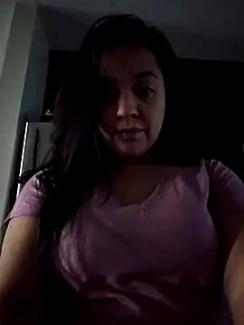 Snapshot of Mamimamita2 chatting on 10/28/25, 04:42 Mamimamita2 online show from 10/28/25, 04:42