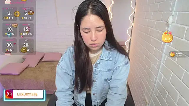 Luaxury tay online show from 10/18/25, 03:53