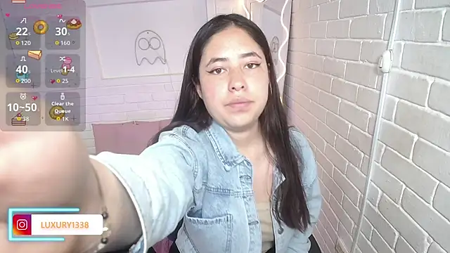 Luaxury tay online show from 10/22/25, 03:51