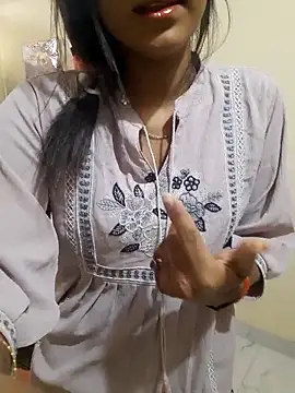 Snapshot of Raj-kumari chatting on 03/12/26, 12:33 Raj-kumari online show from 03/12/26, 12:33