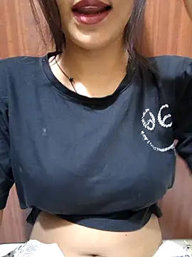 Snapshot of Raj-kumari chatting on 07/17/26, 04:23 Raj-kumari online show from 07/17/26, 04:23