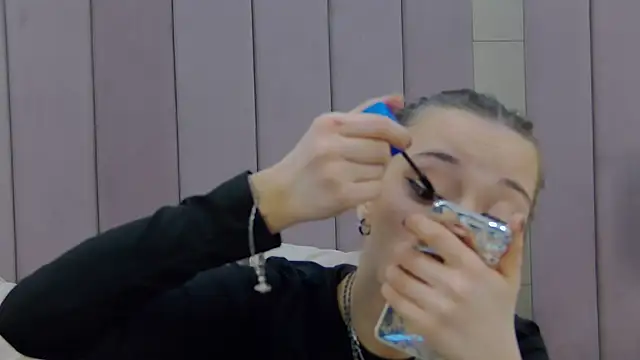 ZoeyNeal online show from 03/27/26, 02:17