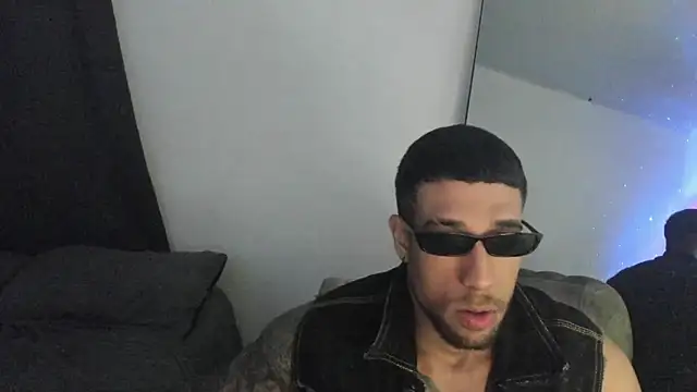 Snapshot of ThiagoLugo chatting on 03/08/26, 05:44 ThiagoLugo online show from 03/08/26, 05:44