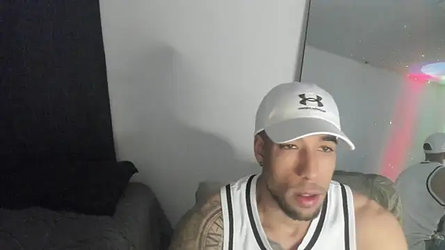 Snapshot of ThiagoLugo chatting on 03/15/26, 03:01 ThiagoLugo online show from 03/15/26, 03:01