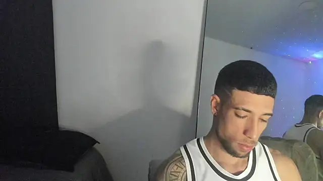 Snapshot of ThiagoLugo chatting on 03/17/26, 03:22 ThiagoLugo online show from 03/17/26, 03:22