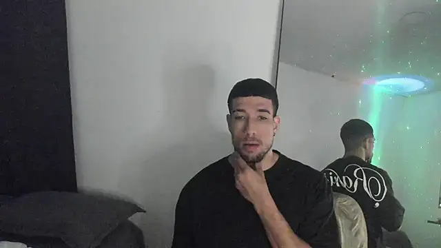 Snapshot of ThiagoLugo chatting on 03/22/26, 01:53 ThiagoLugo online show from 03/22/26, 01:53