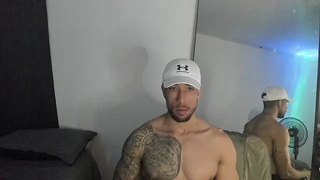 Snapshot of ThiagoLugo chatting on 03/23/26, 01:31 ThiagoLugo online show from 03/23/26, 01:31