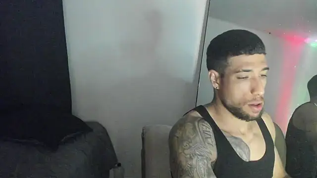 Snapshot of ThiagoLugo chatting on 03/26/26, 04:29 ThiagoLugo online show from 03/26/26, 04:29