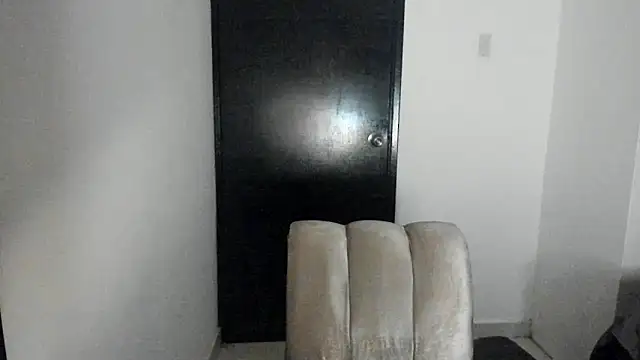 Snapshot of ThiagoLugo chatting on 04/15/26, 03:46 ThiagoLugo online show from 04/15/26, 03:46