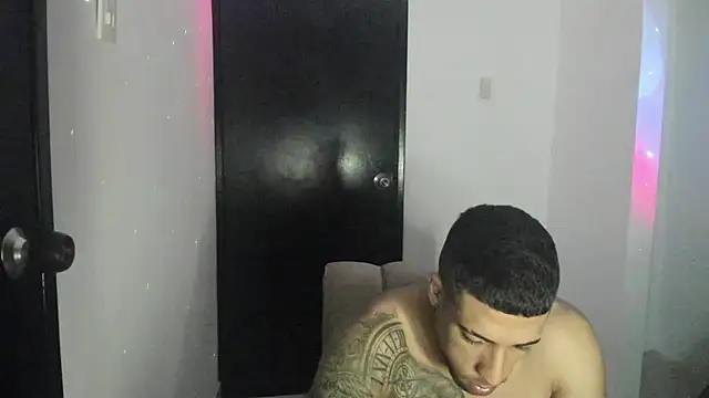 Snapshot of ThiagoLugo chatting on 06/16/26, 04:37 ThiagoLugo online show from 06/16/26, 04:37