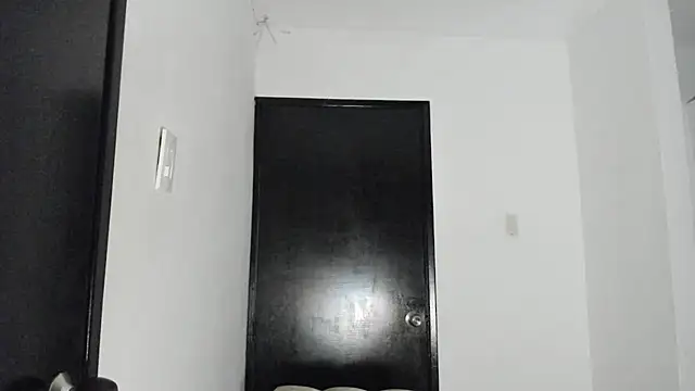 Snapshot of ThiagoLugo chatting on 07/11/26, 08:11 ThiagoLugo online show from 07/11/26, 08:11